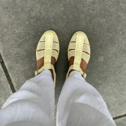 HOLIS 3D SANDALS LT YELLOW(3d Holis Sandals Lt Yellow) -Dolce Vita 40Remonia HILOS 3D WOVEN BUTTER YELLOW 3