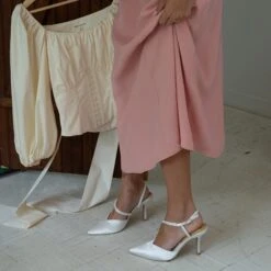 KAMRA PEARL HEELS TRUE WHITE SATIN(Kamra Pearl Heels True White Satin) -Dolce Vita 40stepholejn KAMRA PEARL TRUE WHITE SATIN 16