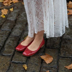 ANISA BALLET FLATS RED CRINKLE PATENT(Anisa Ballet Flats Red Crinkle Patent) -Dolce Vita ANISARED