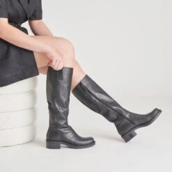 GLORY H2O BOOTS BLACK LEATHER(Glory H2o Boots Black Leather) 24 GLORY H2O BOOTS BLACK LEATHER(Glory H2o Boots Black Leather) -Dolce Vita DOLCEVITA BOOTS GLORYH2O BLACKLEATHER ONFOOT STANDARD 01