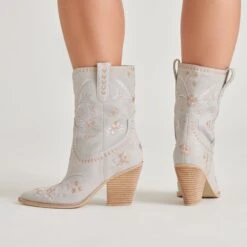 JESSEY FLORAL BOOTS LIGHT BLUE NUBUCK(Jessey Floral Boots Light Blue Nubuck) -Dolce Vita DOLCEVITA BOOTS JESSEYFLORAL LIGHTBLUENUBUCK ONFOOT 03