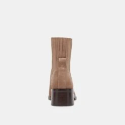 LINNY H2O BOOTS TRUFFLE SUEDE - Re:vita(Linny H2o Boots Truffle Suede Resale) -Dolce Vita DOLCEVITA BOOTS LINNYH2O TRUFFLESUEDEH2O 05 c0337045 c839 4b94 aac6 703394099c59