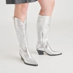 RYATT BOOTS SILVER DISTRESSED LEATHER(Ryatt Boots Silver Distressed Leather) 21 RYATT BOOTS SILVER DISTRESSED LEATHER(Ryatt Boots Silver Distressed Leather) -Dolce Vita DOLCEVITA BOOTS RYATT SILVERDISTRESSEDLEATHER ONFOOT 01