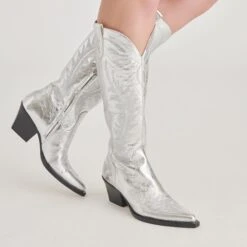 RYATT BOOTS SILVER DISTRESSED LEATHER(Ryatt Boots Silver Distressed Leather) 17 RYATT BOOTS SILVER DISTRESSED LEATHER(Ryatt Boots Silver Distressed Leather) -Dolce Vita DOLCEVITA BOOTS RYATT SILVERDISTRESSEDLEATHER ONFOOT 02