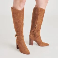 TYRONE BOOTS BROWN SUEDE(Tyrone Boots Brown Suede) 15 TYRONE BOOTS BROWN SUEDE(Tyrone Boots Brown Suede) -Dolce Vita DOLCEVITA BOOTS TYRONE BROWNSUEDE ONFOOT 01
