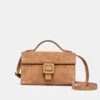CHRIS CROSSBODY CAMEL SUEDE(Chris Crossbody Camel Suede)