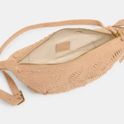 LIPARI CROSSBODY BEIGE SUEDE(Lipari Crossbody Beige Suede) 17 LIPARI CROSSBODY BEIGE SUEDE(Lipari Crossbody Beige Suede) -Dolce Vita DOLCEVITA CROSSBODY LIPARI BEIGESUEDE 7