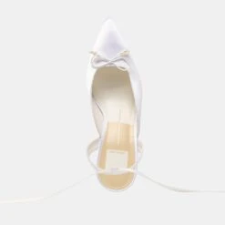 EFORA HEELS TRUE WHITE SATIN(Efora Heels True White Satin) 16 EFORA HEELS TRUE WHITE SATIN(Efora Heels True White Satin) -Dolce Vita DOLCEVITA DOLCEVITA HEELS EFORA TRUEWHITE SATIN VELVET 06