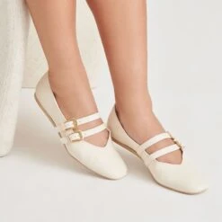 BAYLEE BALLET FLATS IVORY LEATHER(Baylee Ballet Flats Ivory Leather) 16 BAYLEE BALLET FLATS IVORY LEATHER(Baylee Ballet Flats Ivory Leather) -Dolce Vita DOLCEVITA FLATS BAYLEE IVORYLEATHER ONFOOT 02