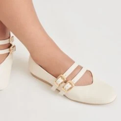 BAYLEE BALLET FLATS IVORY LEATHER(Baylee Ballet Flats Ivory Leather) 20 BAYLEE BALLET FLATS IVORY LEATHER(Baylee Ballet Flats Ivory Leather) -Dolce Vita DOLCEVITA FLATS BAYLEE IVORYLEATHER ONFOOT 03 1