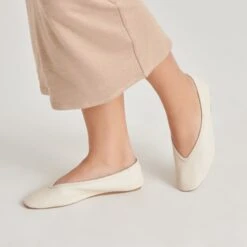 BRAIDY BALLET FLATS IVORY LEATHER(Braidy Ballet Flats Ivory Leather) -Dolce Vita DOLCEVITA FLATS BRAIDY IVORYLEATHER ONFOOT 03