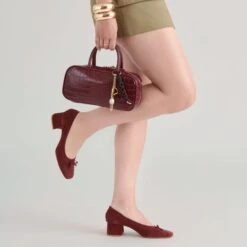 FLYN HANDBAG BURGUNDY CROCO STELLA(Flyn Handbag Burgundy Croco Stella) 17 FLYN HANDBAG BURGUNDY CROCO STELLA(Flyn Handbag Burgundy Croco Stella) -Dolce Vita DOLCEVITA FLATS KARMIN BRANDYSUEDE ONFOOT FLYNBURGUNDY 02 7039499f 886c 4383 857f 6e409a07873e