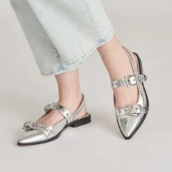Dolce Vita 29 Dolce Vita -Dolce Vita DOLCEVITA FLATS LABELL SILVERDISTRESSEDLEATHER ONFOOT 01 491a41e0 da29 4984 a94c 551bb495289b