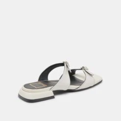 LAVERN SANDALS OFF WHITE CRINKLE PATENT(Lavern Sandals Off White Crinkle Patent) 16 LAVERN SANDALS OFF WHITE CRINKLE PATENT(Lavern Sandals Off White Crinkle Patent) -Dolce Vita DOLCEVITA FLATS LAVERN OFFWHITECRINKLEPATENT 03