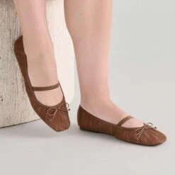 RAEVEN BALLET FLATS MID BROWN TULLE(Raeven Ballet Flats Mid Brown Tulle) -Dolce Vita DOLCEVITA FLATS RAEVEN MIDBROWNTULLE 01