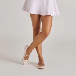 REYES X BYRDIE GOLF BALLET FLATS PINK PLAID GINGHAM(Reyes X Byrdie Golf Ballet Flats Pink Plaid Gingham) 26 REYES X BYRDIE GOLF BALLET FLATS PINK PLAID GINGHAM(Reyes X Byrdie Golf Ballet Flats Pink Plaid Gingham) -Dolce Vita DOLCEVITA FLATS REYESBYRDIES PINKPLAID ONFOOT 01