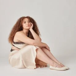 REYES WIDE BALLET FLATS IVORY LEATHER(Reyes Wide Ballet Flats Ivory Leather) -Dolce Vita DOLCEVITA FLATS REYES IVORYLEATHER ONFOOT 1 4c7029fb eb08 4071 85e7 a29ef01b5489