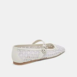 RODNI EYELET PERF BALLET FLATS TRUE WHITE LEATHER(Rodni Eyelet Perf Ballet Flats True White Leather) 18 RODNI EYELET PERF BALLET FLATS TRUE WHITE LEATHER(Rodni Eyelet Perf Ballet Flats True White Leather) -Dolce Vita DOLCEVITA FLATS RODNIEYELETPERF TRUEWHITELEATHER 03