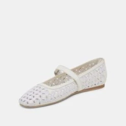 RODNI EYELET PERF BALLET FLATS TRUE WHITE LEATHER(Rodni Eyelet Perf Ballet Flats True White Leather) 20 RODNI EYELET PERF BALLET FLATS TRUE WHITE LEATHER(Rodni Eyelet Perf Ballet Flats True White Leather) -Dolce Vita DOLCEVITA FLATS RODNIEYELETPERF TRUEWHITELEATHER 08