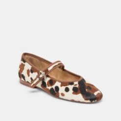 ROSLYN BALLET FLATS COCOA TAURUS CALF HAIR(Roslyn Ballet Flats Cocoa Taurus Calf Hair) -Dolce Vita DOLCEVITA FLATS ROSLYN COCOATAURUSCALFHAIR 01