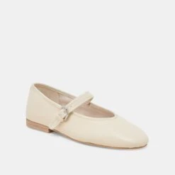 ROSLYN BALLET FLATS CREME LEATHER(Roslyn Ballet Flats Creme Leather) 23 ROSLYN BALLET FLATS CREME LEATHER(Roslyn Ballet Flats Creme Leather) -Dolce Vita DOLCEVITA FLATS ROSLYN CREME LEATHER 01