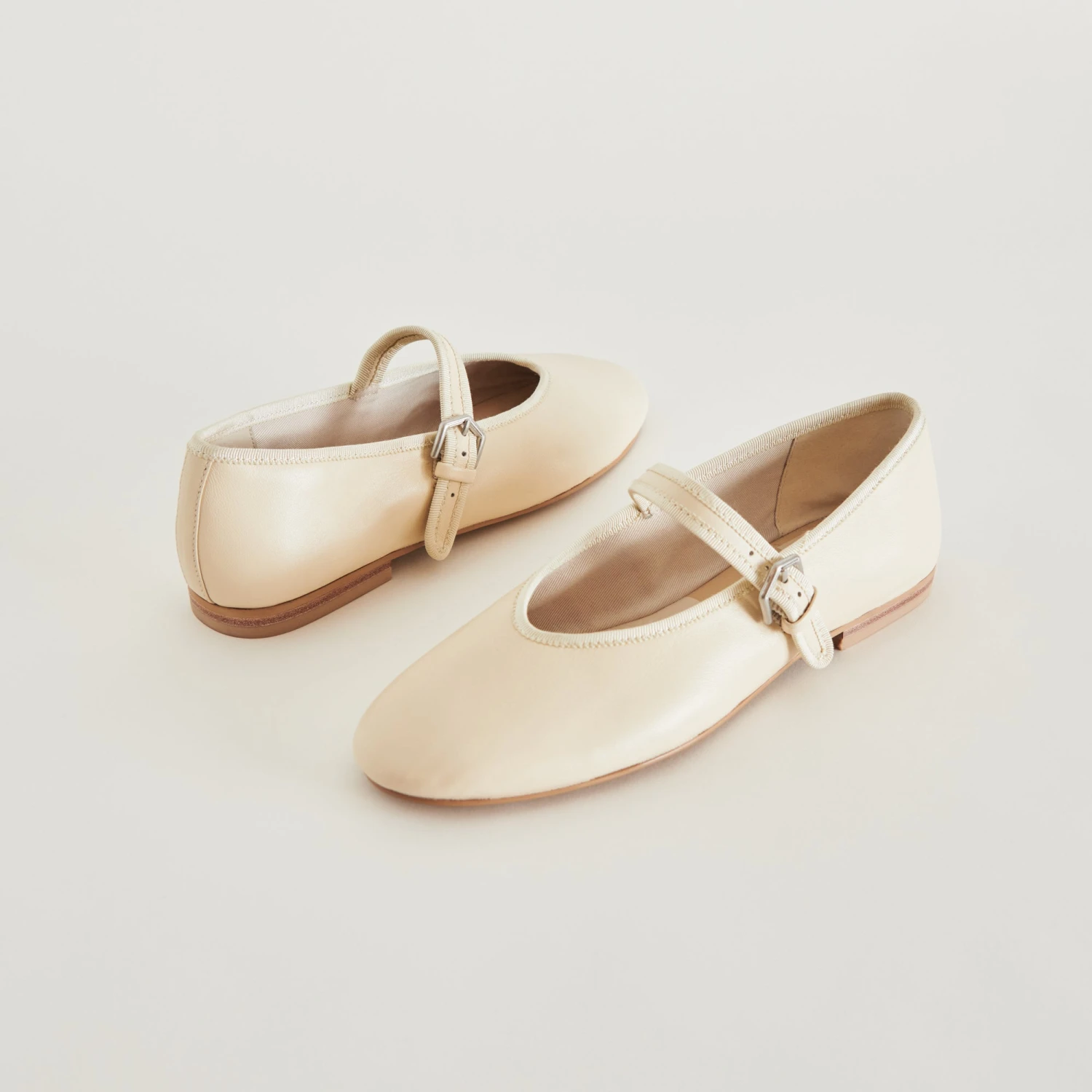 ROSLYN BALLET FLATS CREME LEATHER(Roslyn Ballet Flats Creme Leather) 2 ROSLYN BALLET FLATS CREME LEATHER(Roslyn Ballet Flats Creme Leather) - Image 2