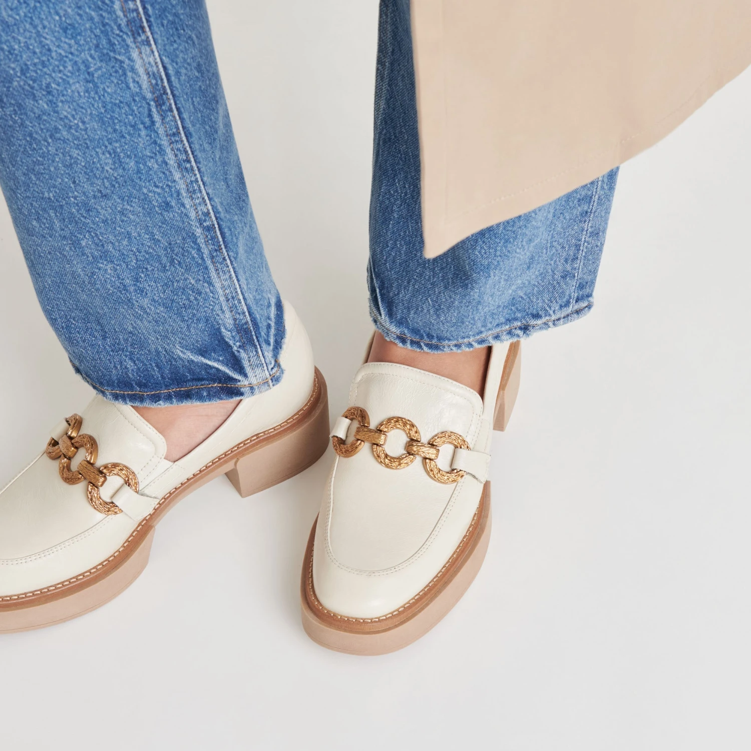 SHEENA LOAFERS IVORY CRINKLE PATENT - Re:vita(Sheena Loafers Ivory Crinkle Patent Resale) 2 SHEENA LOAFERS IVORY CRINKLE PATENT - Re:vita(Sheena Loafers Ivory Crinkle Patent Resale) - Image 2