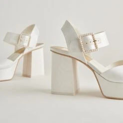 BOBBY PEARL HEELS WHITE PEARLS(Bobby Pearl Heels White Pearls) -Dolce Vita DOLCEVITA HEELS BOBBYPEARL WHITEPEARLS DETAILS 01