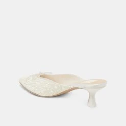 CLAYTN PEARL HEELS TRUE WHITE SATIN(Claytn Pearl Heels True White Satin) -Dolce Vita DOLCEVITA HEELS CLAYTNPEARL TRUEWHITESATIN 09