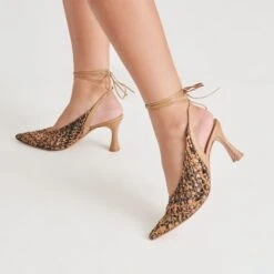 GESICA HEELS BLACK NATURAL WOVEN(Gesica Heels Black Natural Woven) -Dolce Vita DOLCEVITA HEELS GESICA BLACKNATURALWOVEN ONFOOT 02 1