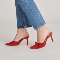 KAIRI HEELS CRIMSON SUEDE(Kairi Heels Crimson Suede) 18 KAIRI HEELS CRIMSON SUEDE(Kairi Heels Crimson Suede) -Dolce Vita DOLCEVITA HEELS KAIRI REDSUEDE ONFOOT 01