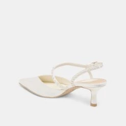 KAMRA PEARL MID HEELS TRUE WHITE SATIN(Kamra Pearl Mid Heels True White Satin) 17 KAMRA PEARL MID HEELS TRUE WHITE SATIN(Kamra Pearl Mid Heels True White Satin) -Dolce Vita DOLCEVITA HEELS KAMRAPEARLMID TRUEWHITESATIN 08
