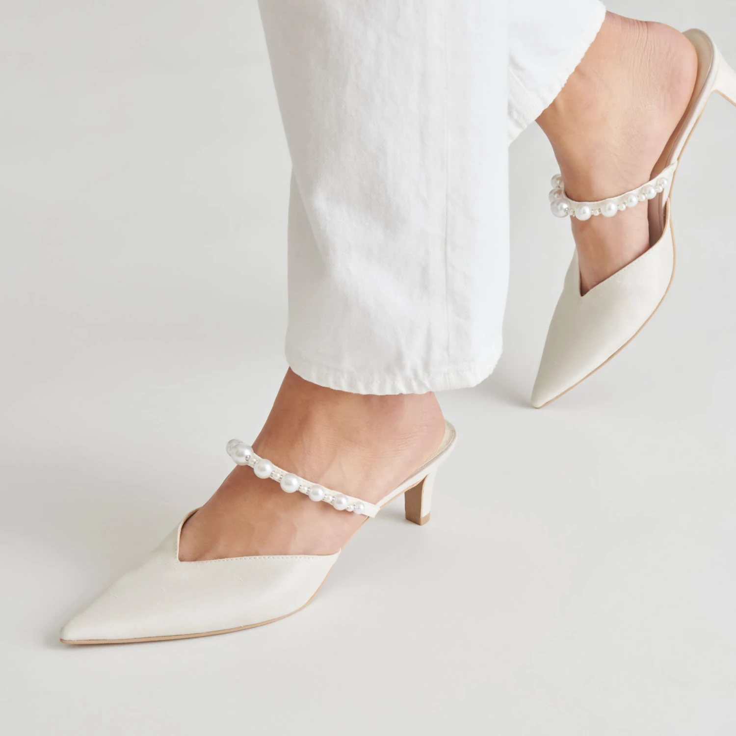 KANIKA PEARL MID HEELS VANILLA PEARLS(Kanika Pearl Mid Heels Vanilla Pearls) 8 KANIKA PEARL MID HEELS VANILLA PEARLS(Kanika Pearl Mid Heels Vanilla Pearls) - Image 8