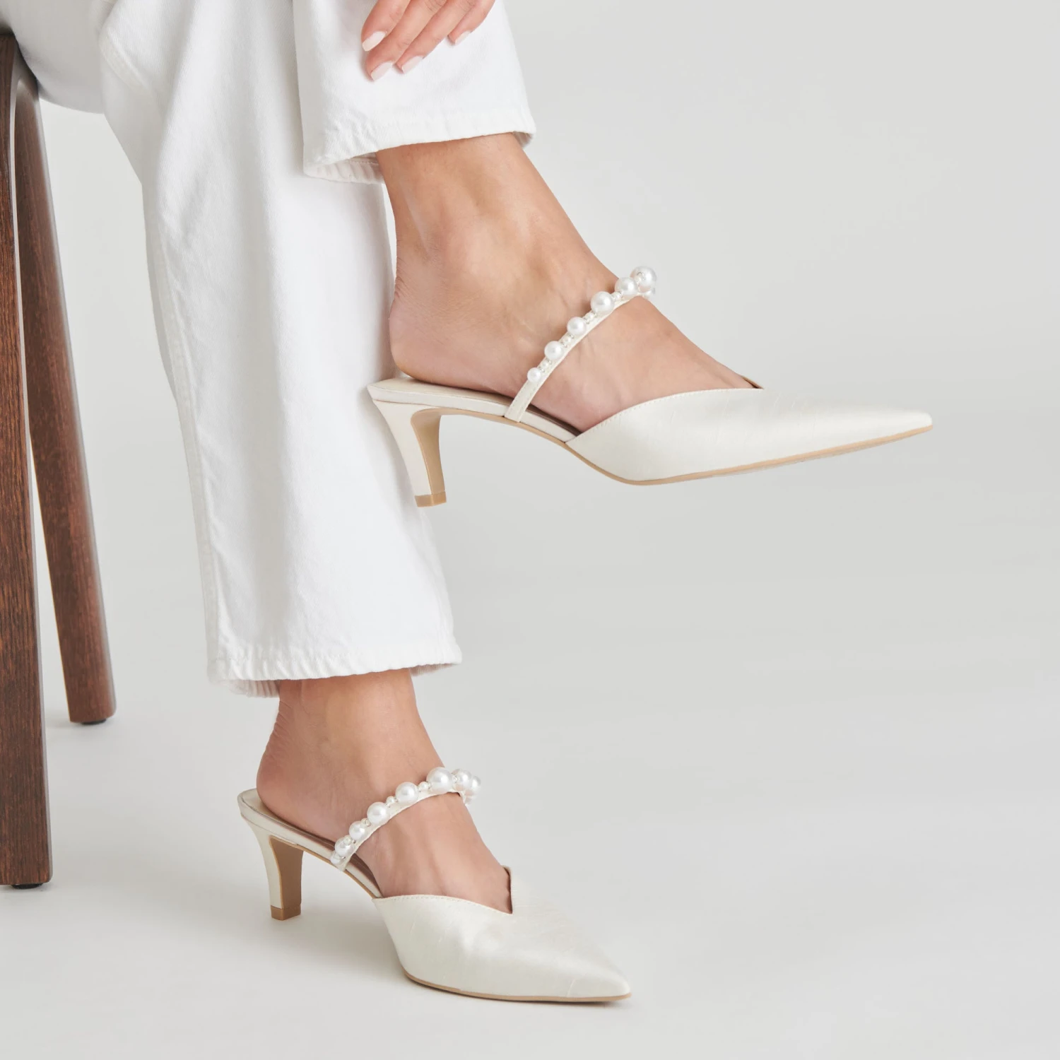 KANIKA PEARL MID HEELS VANILLA PEARLS(Kanika Pearl Mid Heels Vanilla Pearls) 6 KANIKA PEARL MID HEELS VANILLA PEARLS(Kanika Pearl Mid Heels Vanilla Pearls) - Image 6