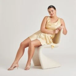 LAURY HEELS CHAMPAGNE EMBOSSED LEATHER(Laury Heels Champagne Embossed Leather) -Dolce Vita DOLCEVITA HEELS LAURY CHAMPAGNEEMBOSSEDLEATHER ONFOOT 02