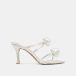 LINZY HEELS TRUE WHITE SATIN(Linzy Heels True White Satin)