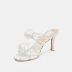 LINZY HEELS TRUE WHITE SATIN(Linzy Heels True White Satin) -Dolce Vita DOLCEVITA HEELS LINZY TRUEWHITESATIN 08