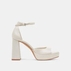 PANDRO WIDE HEELS WHITE SATIN(Pandro Wide Heels White Satin)