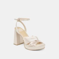 PARLO HEELS IVORY SATIN(Parlo Heels Ivory Satin) -Dolce Vita DOLCEVITA HEELS PARLO IVORYSATIN 01