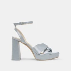 PARLO HEELS LIGHT BLUE SATIN(Parlo Heels Light Blue Satin)