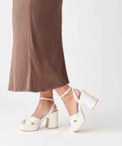 WESSI PEARL HEELS VANILLA PEARLS(Wessi Pearl Heels In Vanilla Pearls) -Dolce Vita DOLCEVITA HEELS WESSI VANILLAPEARL ONFOOT 1