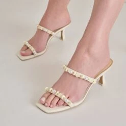 GRASON HEELS WHITE LEATHER(Grason Heels White Leather) 18 GRASON HEELS WHITE LEATHER(Grason Heels White Leather) -Dolce Vita DOLCEVITA HEEL GRASON WHITELEATHER ONFOOT 02