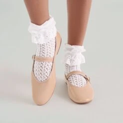 WHIMSY LACE ANKLET SOCKS WHITE(Whimsy Lace Anklet Socks White) -Dolce Vita DOLCEVITA HOISERY SOCKS ONFOOT 21 2adcb69b 1596 427a a18c 25cfc5c178a7
