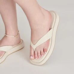 ADIN SANDALS IVORY LEATHER(Adin Sandals Ivory Leather) 17 ADIN SANDALS IVORY LEATHER(Adin Sandals Ivory Leather) -Dolce Vita DOLCEVITA SANDALS ADIN IVORYLEATHER ONFOOT 1