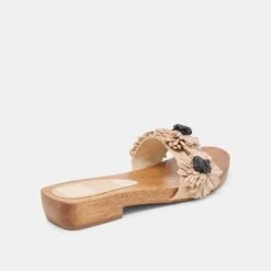 ARIENA SANDALS BLACK NATURAL FLORAL RAFFIA(Ariena Sandals Black Natural Floral Raffia) 11 ARIENA SANDALS BLACK NATURAL FLORAL RAFFIA(Ariena Sandals Black Natural Floral Raffia) -Dolce Vita DOLCEVITA SANDALS ARIENA BLACK NATURALFLORALRAFFIA 03