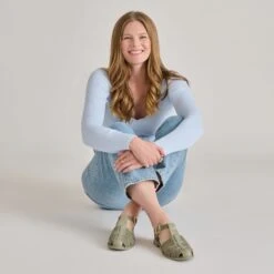 HOLIS 3D SANDALS LT SAGE(3d Holis Sandals Lt Sage) -Dolce Vita DOLCEVITA SANDALS HILOS.3D 3DWOVENSAGE ONFOOT 01