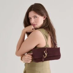 ALICE SHOULDER BAG BURGUNDY SUEDE(Alice Shoulder Bag Burgundy Suede) -Dolce Vita DOLCEVITA SHOULDERBAG ALICE BURGUNDYSUEDE 02 dd728cce f073 475c 8571 fe7e0867a65c
