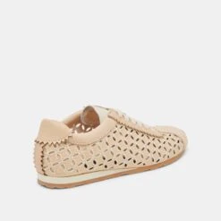 DANIE EYELET PERF SNEAKERS LT NATURAL RAFFIA(Danie Eyelet Perf Sneakers Lt Natural Raffia) -Dolce Vita DOLCEVITA SNEAKERS DANIEEYELETPERF CAMELSUEDE 03
