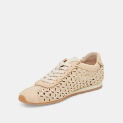 DANIE EYELET PERF SNEAKERS LT NATURAL RAFFIA(Danie Eyelet Perf Sneakers Lt Natural Raffia) -Dolce Vita DOLCEVITA SNEAKERS DANIEEYELETPERF CAMELSUEDE 08