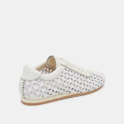 DANIE EYELET PERF SNEAKERS TRUE WHITE LEATHER(Danie Eyelet Perf Sneakers True White Leather) 13 DANIE EYELET PERF SNEAKERS TRUE WHITE LEATHER(Danie Eyelet Perf Sneakers True White Leather) -Dolce Vita DOLCEVITA SNEAKERS DANIEEYELETPERF TRUEWHITELEATHER 03
